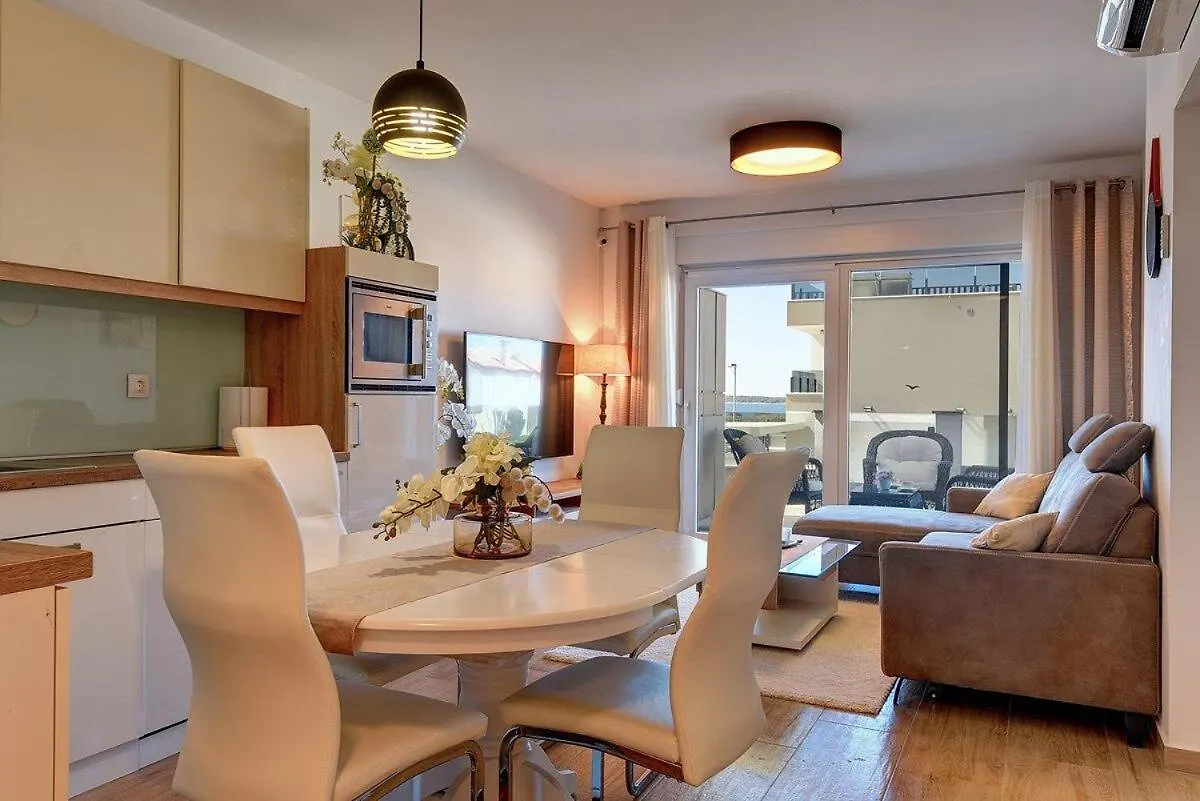 Apartment Beach Medulin